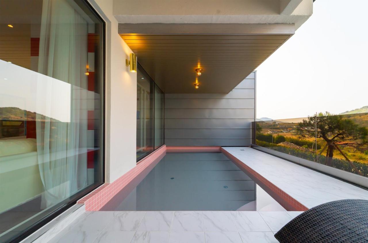 Bluemango Poolvilla &